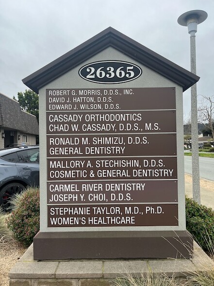 26365 Carmel Rancho Blvd, Carmel, CA for lease - Building Photo - Image 3 of 14