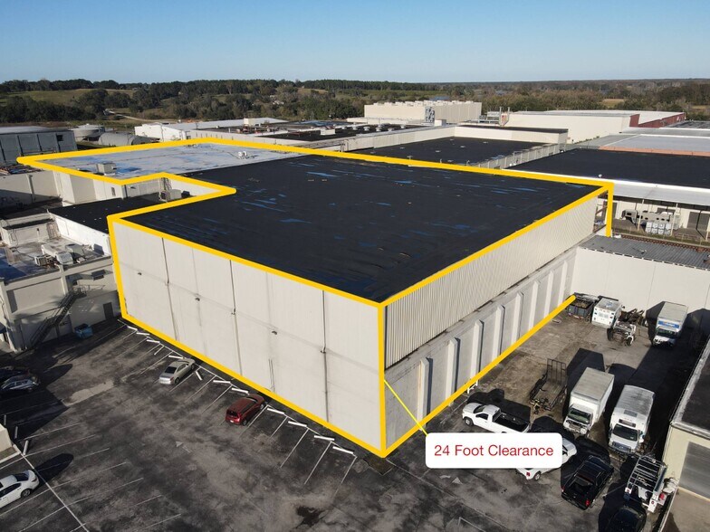15340 Citrus Country Dr, Dade City, FL à louer - Photo du bâtiment - Image 3 de 10