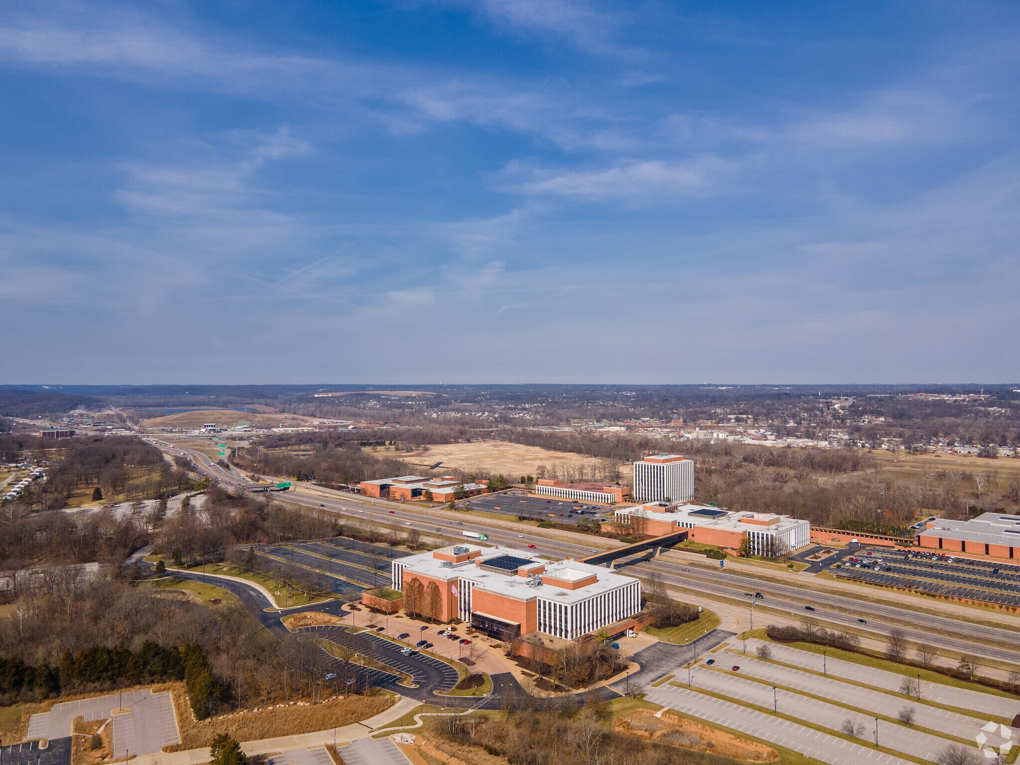 1400 S Highway Dr, Fenton, MO à louer Photo du bâtiment- Image 1 de 46