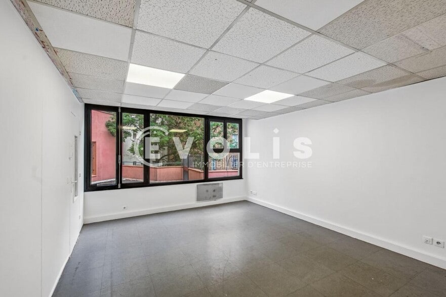 Office in Le Kremlin-Bicêtre for lease - Interior Photo - Image 3 of 15