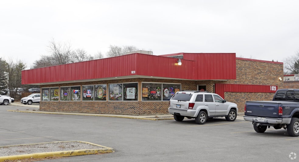 1820 W Irving Park Rd, Schaumburg, IL à vendre - Photo du bâtiment - Image 3 de 31