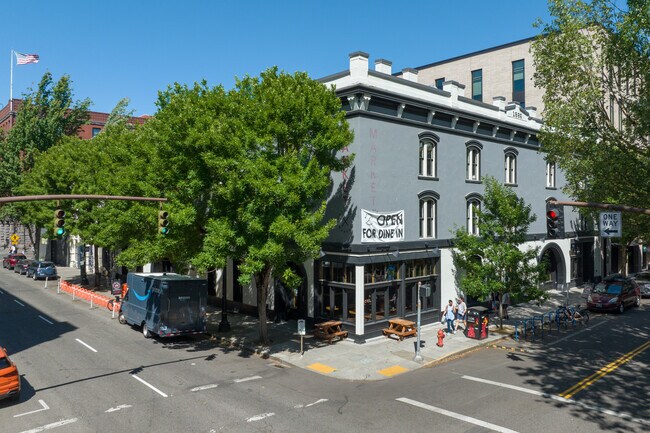 Plus de détails pour 126 SW 2nd Ave, Portland, OR - Commerce de détail à louer