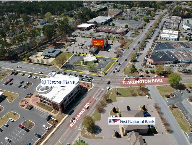 Plus de détails pour 700 E Arlington Blvd, Greenville, NC - Commerce de détail à louer