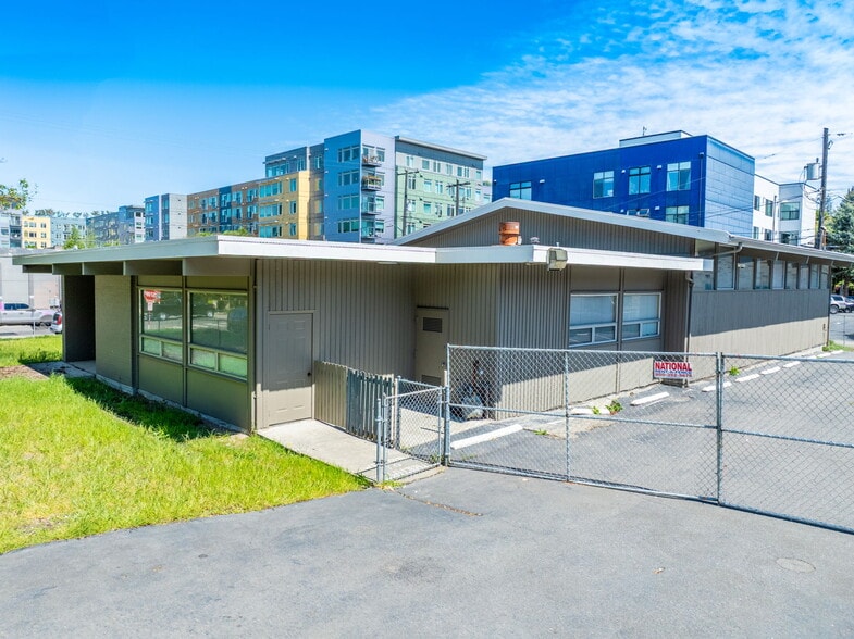 4800 40th Ave SW, Seattle, WA à vendre - Photo du bâtiment - Image 3 de 6
