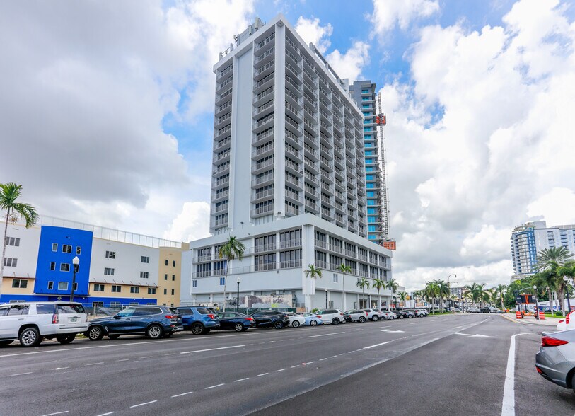 1720 Harrison St, Hollywood, FL à louer - Photo du bâtiment - Image 1 de 31