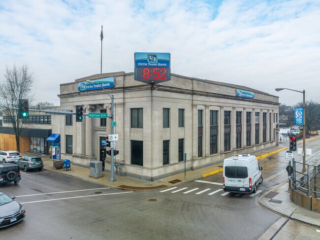 Plus de détails pour 840 S Oak Park Ave, Oak Park, IL - Commerce de détail à louer