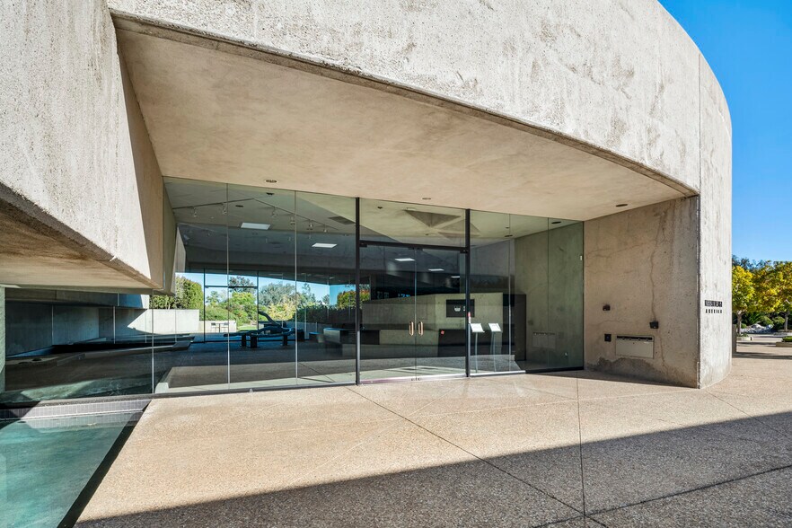 9800 Campus Point Dr, San Diego, CA à louer - Photo du bâtiment - Image 3 de 21