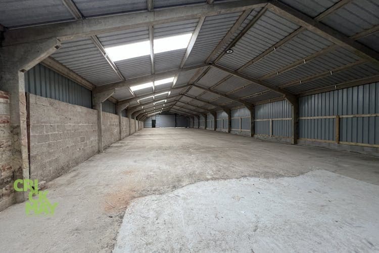 Deaks Lane, Haywards Heath for lease Interior Photo- Image 1 of 2