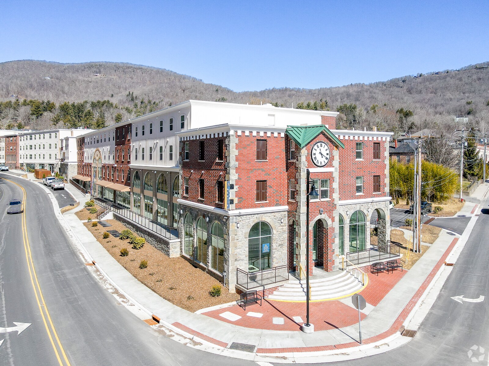 144 Poplar Grove Rd, Boone, NC for lease Primary Photo- Image 1 of 31