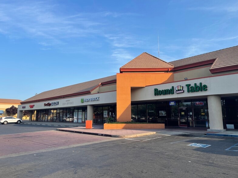 4201-4221 Norwood Ave, Sacramento, CA for lease - Building Photo - Image 2 of 11