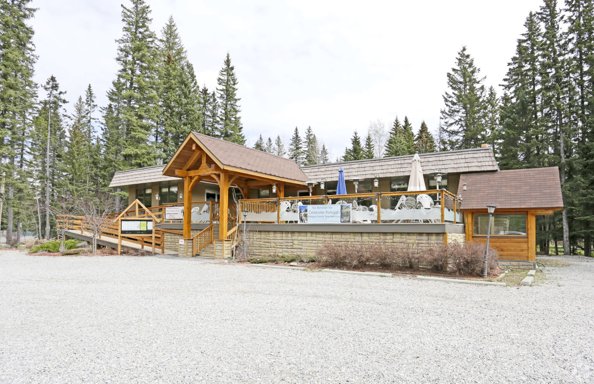 75 White Ave, Rocky View No 44, AB à vendre Photo principale- Image 1 de 4