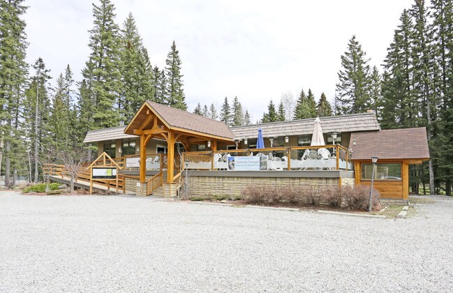 Plus de détails pour 75 White Ave, Rocky View No 44, AB - Commerce de détail à vendre