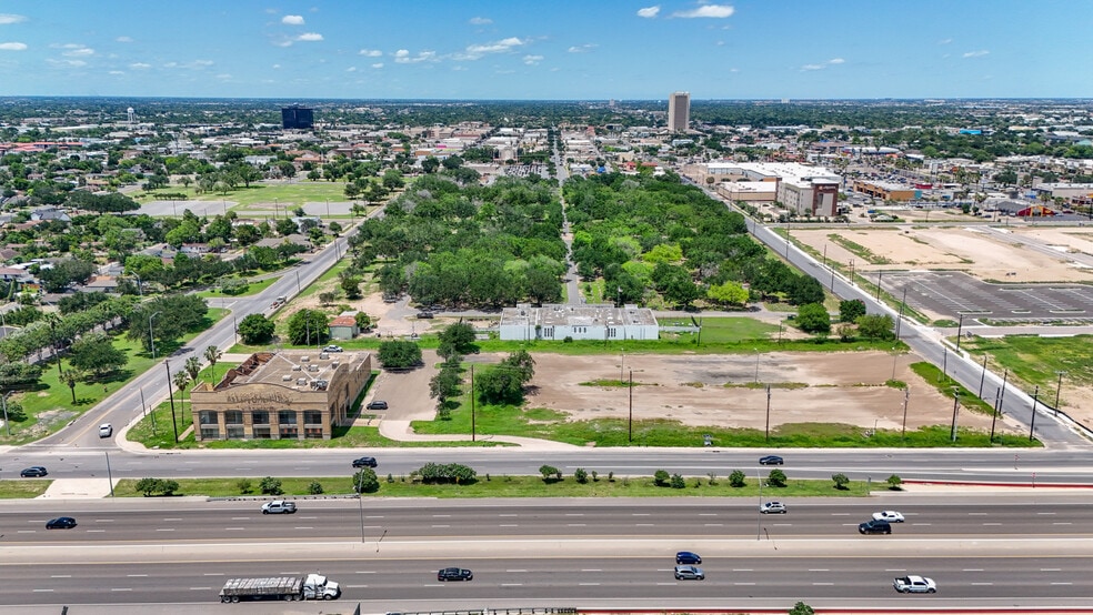 1324 W Expressway 83, McAllen, TX à vendre - Photo du bâtiment - Image 1 de 7