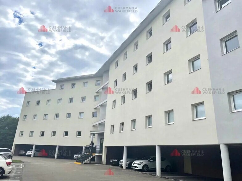 Office in Dijon for lease - Building Photo - Image 1 of 4