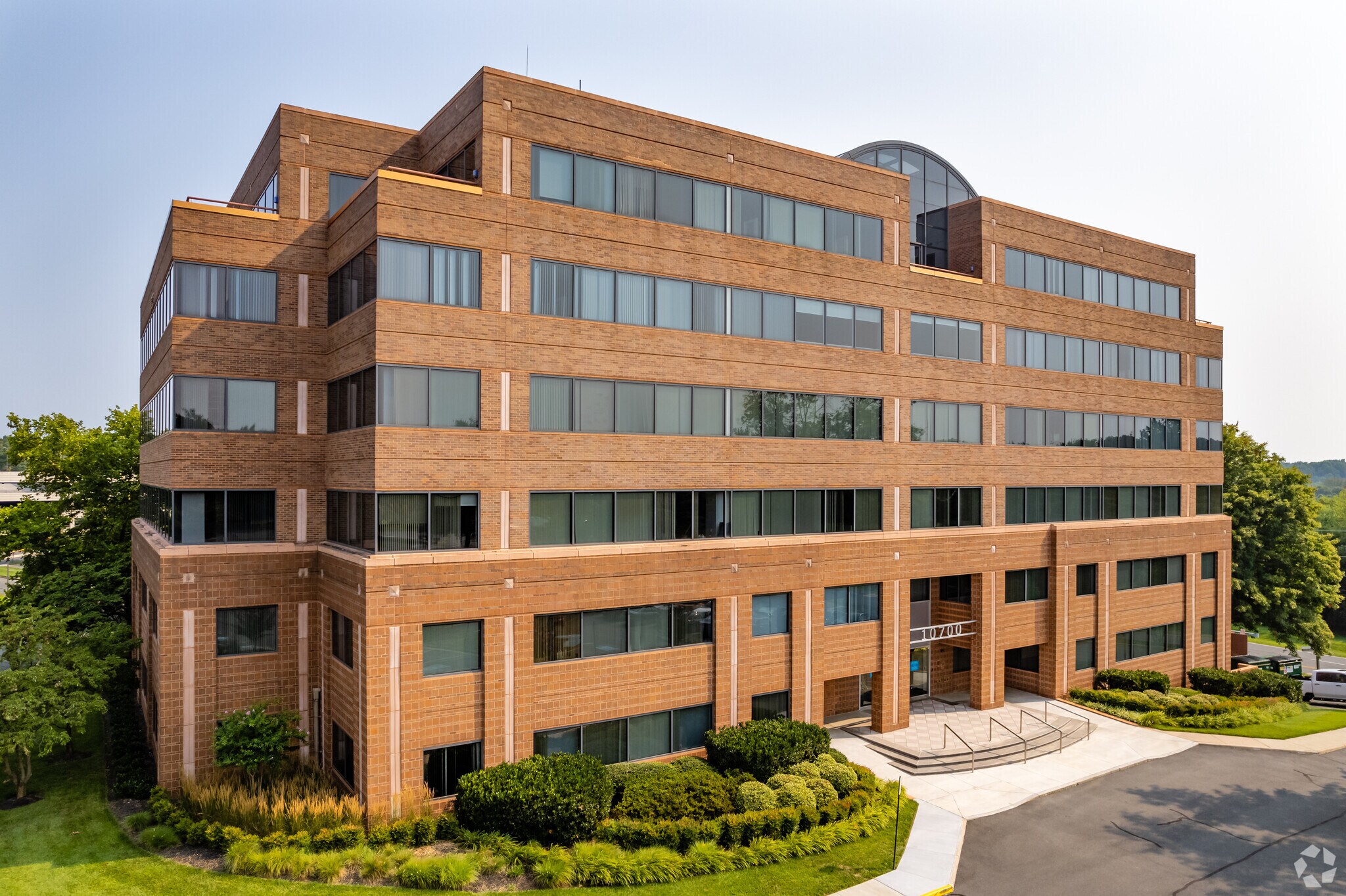 10700 Parkridge Blvd, Reston, VA à louer Photo du bâtiment- Image 1 de 15