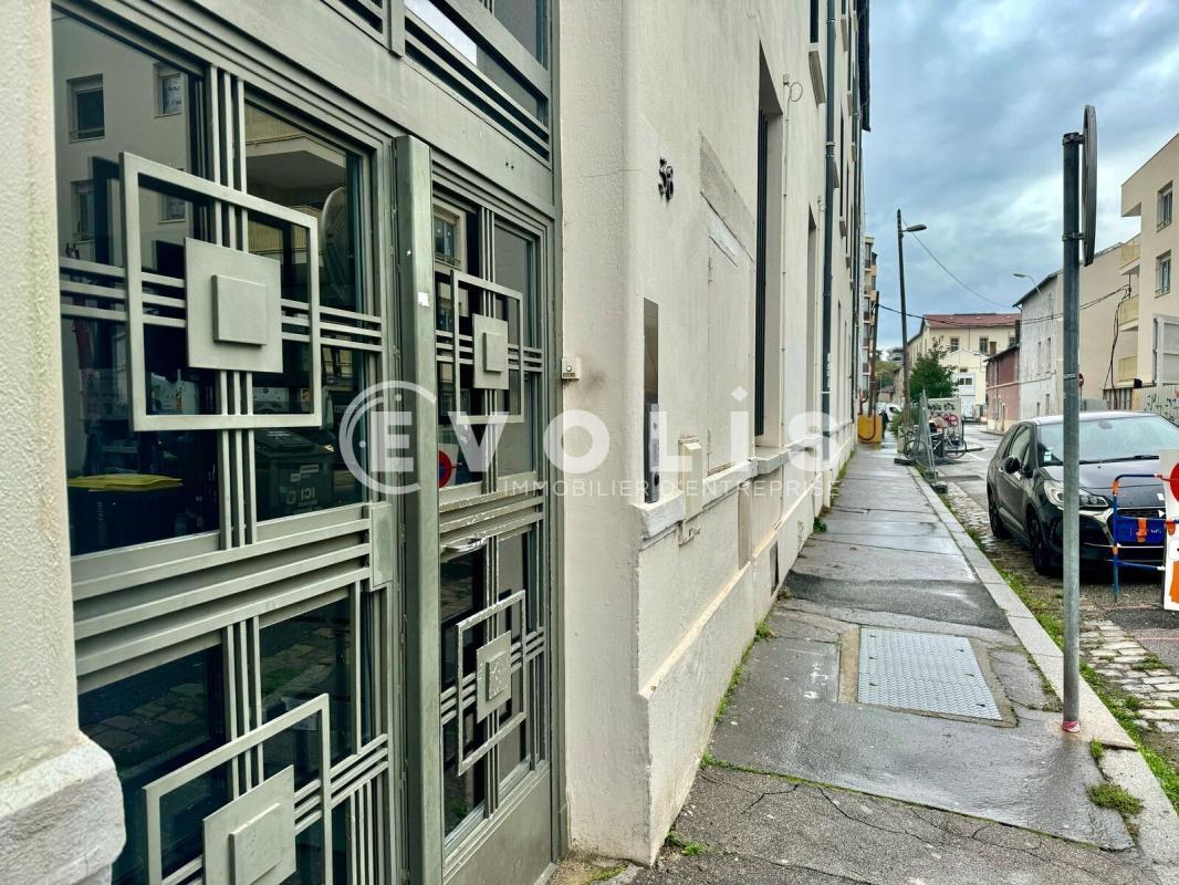 38 Rue Henri Gorjus, Lyon à vendre Photo du bâtiment- Image 1 de 8