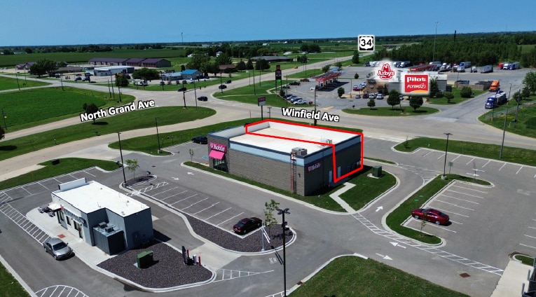 1210 N Grand Ave, Mount Pleasant, IA for lease - Building Photo - Image 2 of 3