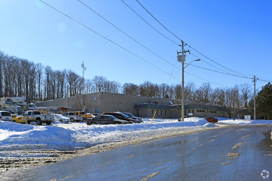 235 Ardelt Ave, Kitchener, ON à vendre - Photo principale - Image 1 de 1