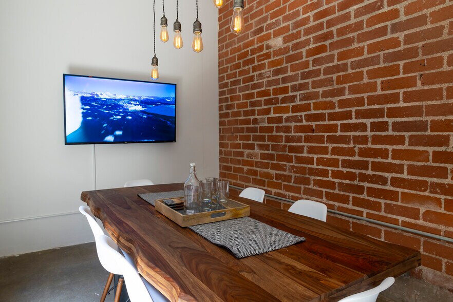 3737 Robertson Blvd, Culver City, CA à louer - Photo intérieure - Image 3 de 5