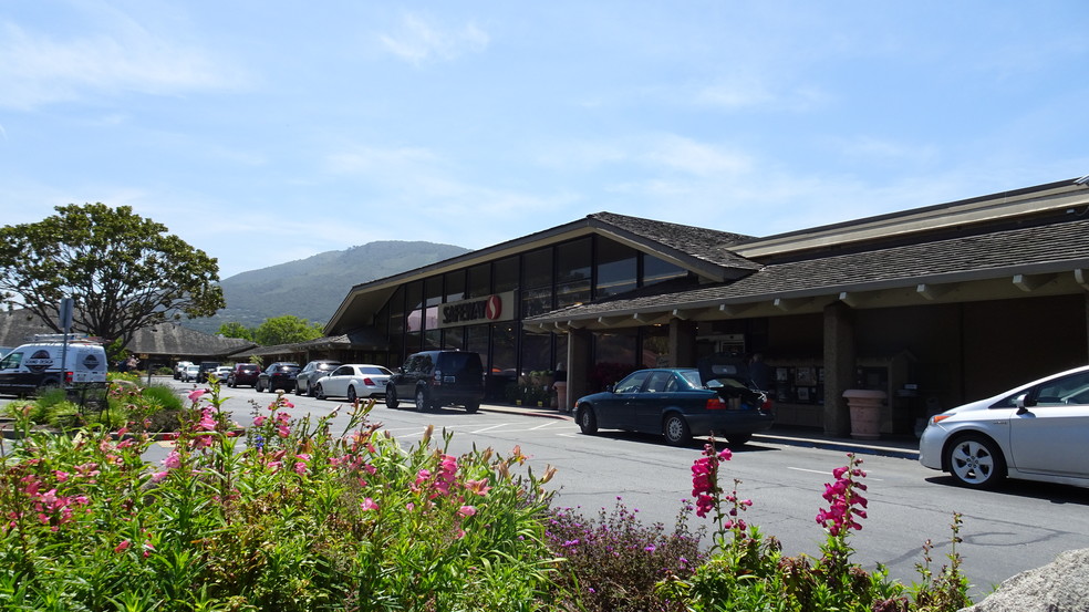 Carmel Valley Rd, Carmel Valley, CA à louer - Photo du bâtiment - Image 2 de 3