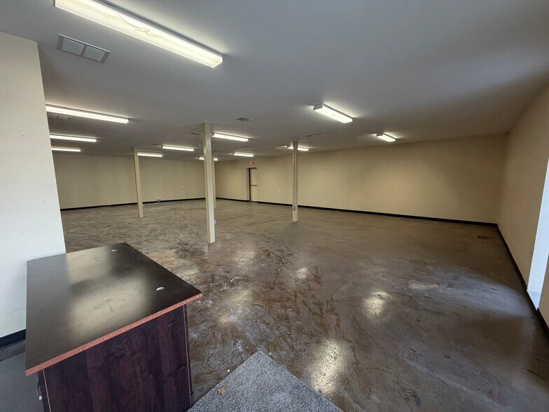 5427 Gessner Rd, Houston, TX à louer - Photo du bâtiment - Image 3 de 11