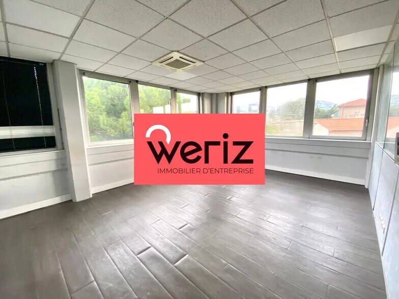 Office in Marseille for lease - Interior Photo - Image 3 of 12