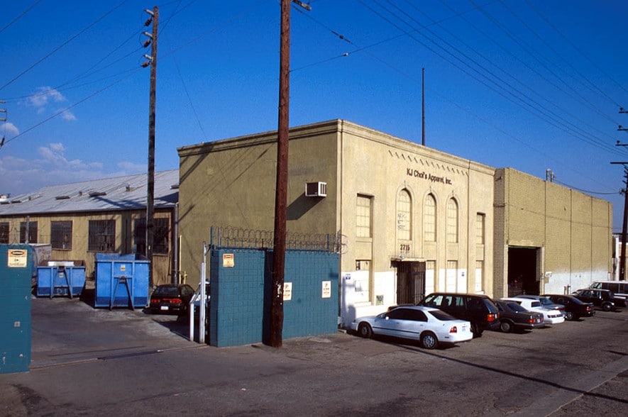 2715 E 12th St, Los Angeles, CA for sale - Primary Photo - Image 1 of 2