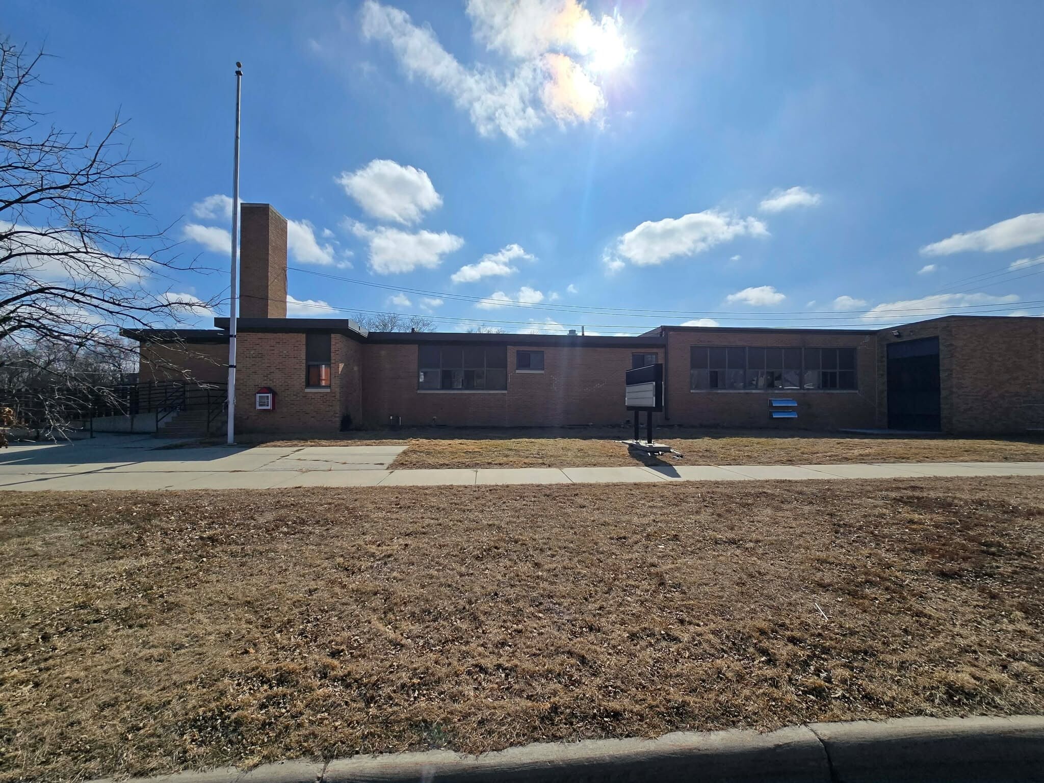 613 Mulberry St, Yankton, SD for sale Primary Photo- Image 1 of 38