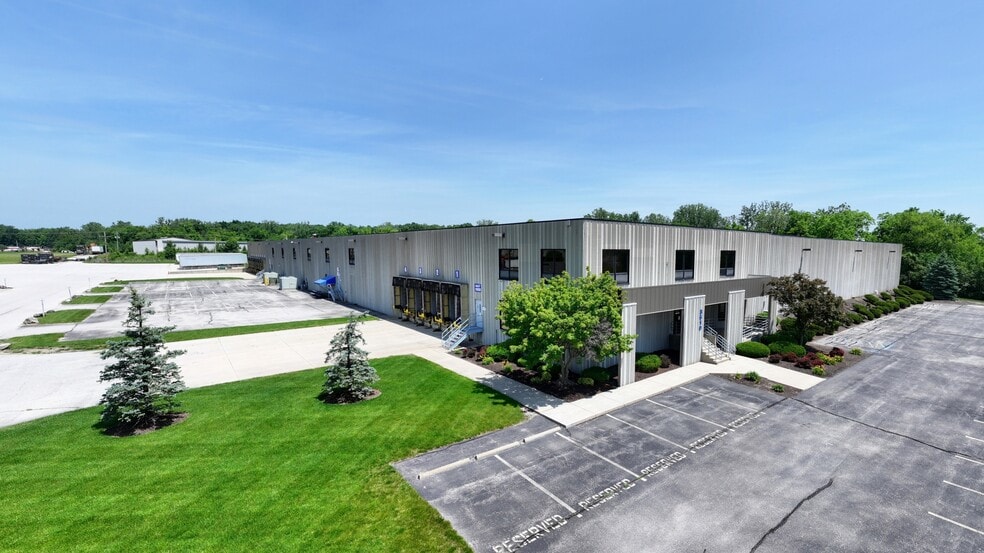 3610 Independence Dr, Fort Wayne, IN for lease - Building Photo - Image 1 of 17