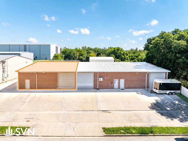 Plus de détails pour 121 Kemper Dr, Nicholasville, KY - Industriel à louer