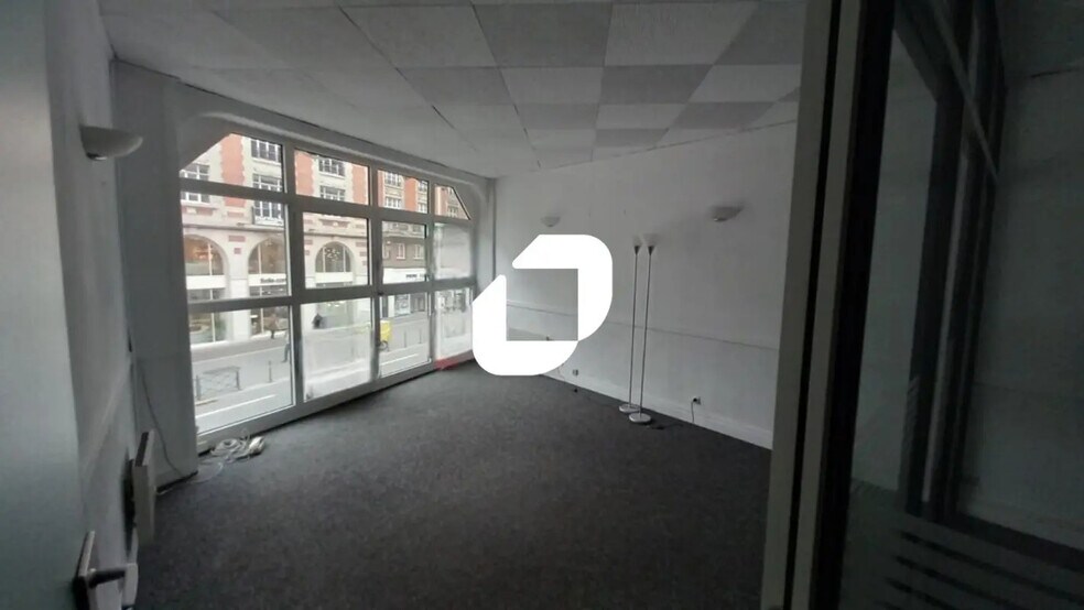 Office in Lille for lease - Interior Photo - Image 3 of 7