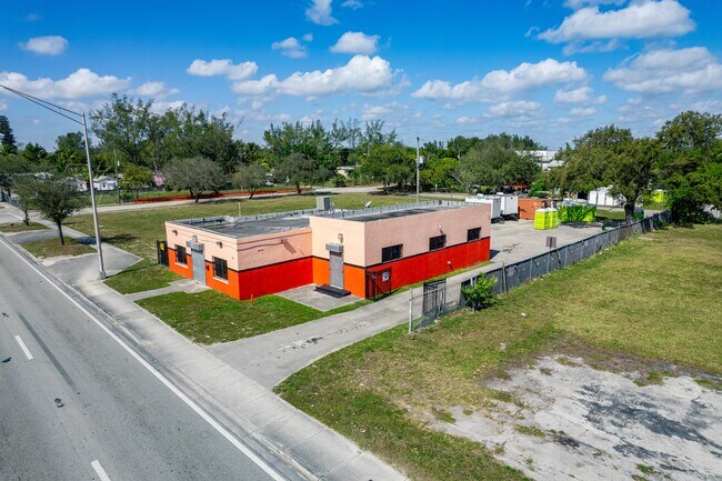 More details for 1113 NW 79th St, Miami, FL - Office/Retail for Lease