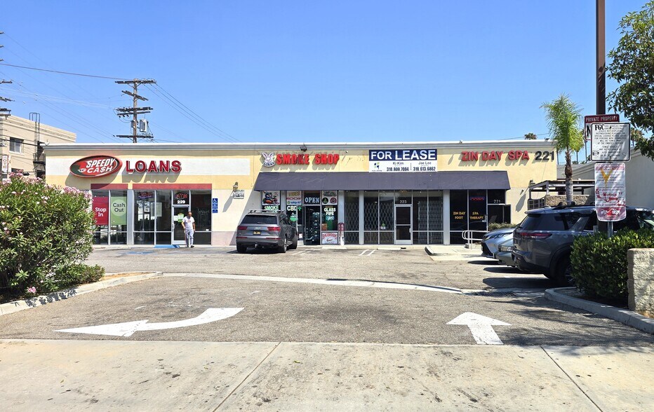 215-229 W Anaheim St, Wilmington, CA for lease - Building Photo - Image 3 of 6