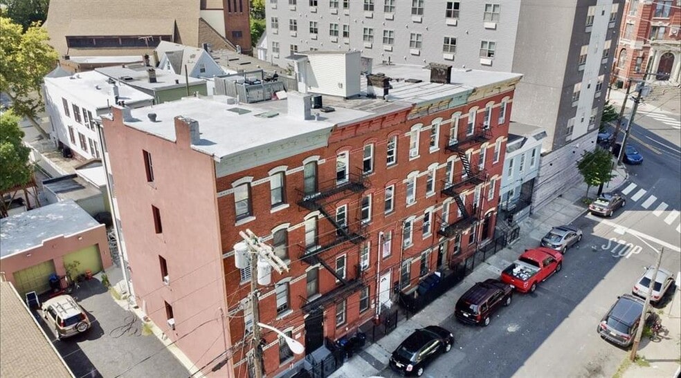 37 Harmon St, Jersey City, NJ for sale - Building Photo - Image 3 of 28