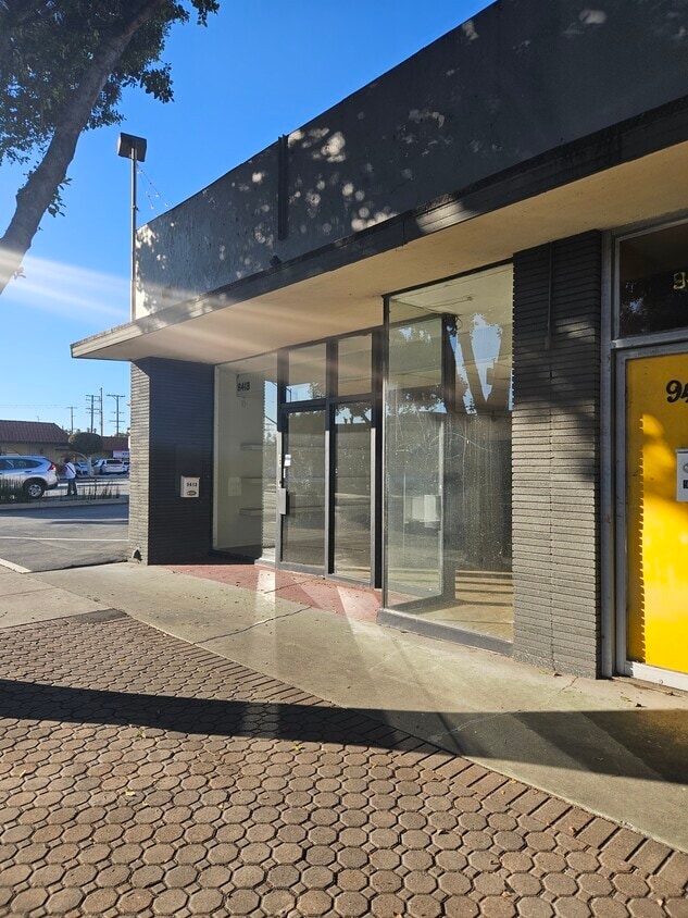 9413 Las Tunas Dr, Temple City, CA for lease Primary Photo- Image 1 of 6