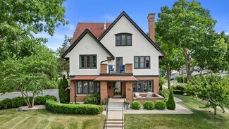 Plus de détails pour 90 S Main St, Hartford, WI - Services hôteliers à vendre