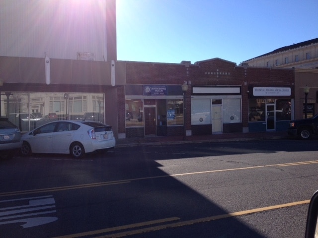 431-433 W Broadway St, Muskogee, OK for lease - Building Photo - Image 3 of 25