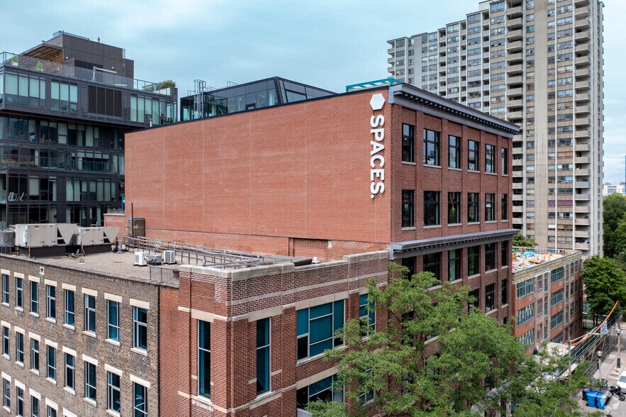 180 John St, Toronto, ON à louer - Photo du bâtiment - Image 2 de 8