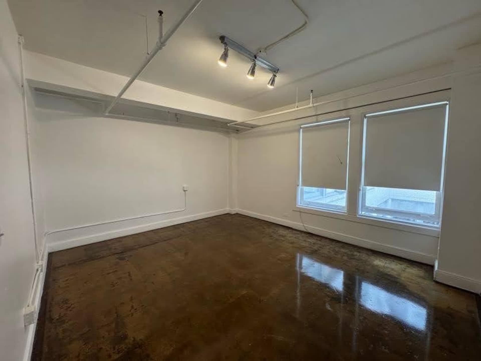 453 S Spring St, Los Angeles, CA for lease Interior Photo- Image 1 of 5
