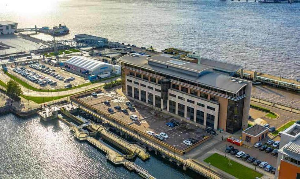 8 Princes Parade, Liverpool for lease - Building Photo - Image 2 of 15