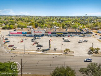 Plus de détails pour 1100-1161 N Esplanade St, Cuero, TX - Commerce de détail à vendre