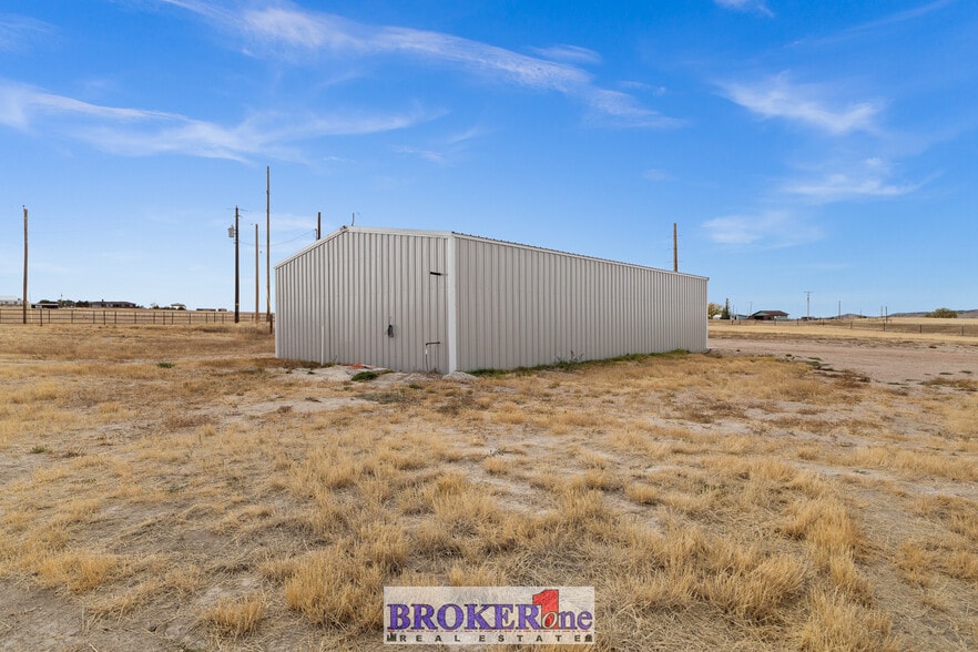 220 Highway 96, Douglas, WY for lease - Building Photo - Image 3 of 12