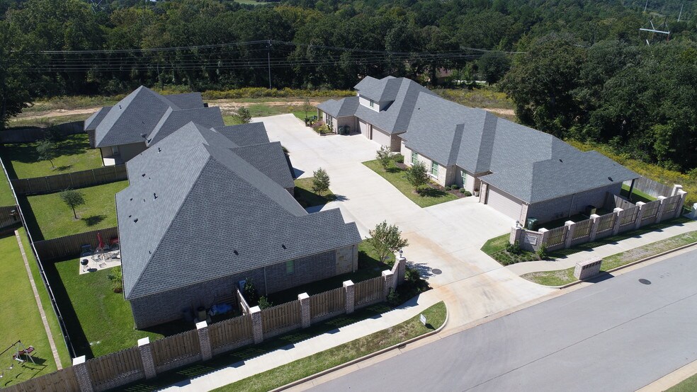 2980 Elkton Trl, Tyler, TX à vendre - Photo du bâtiment - Image 3 de 36