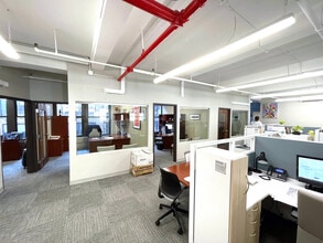 262 W 38th St, New York, NY for lease Interior Photo- Image 1 of 7