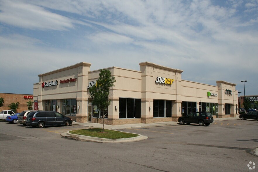 Retail in Liberty, MO for lease - Building Photo - Image 2 of 4