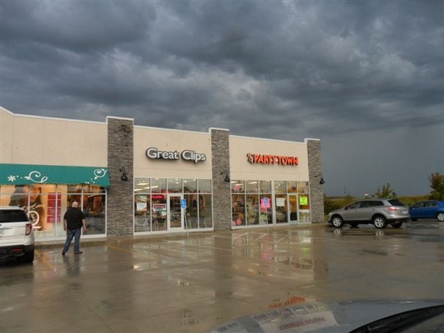 1910 Kittyhawk Ave, Carroll, IA for sale - Primary Photo - Image 2 of 3