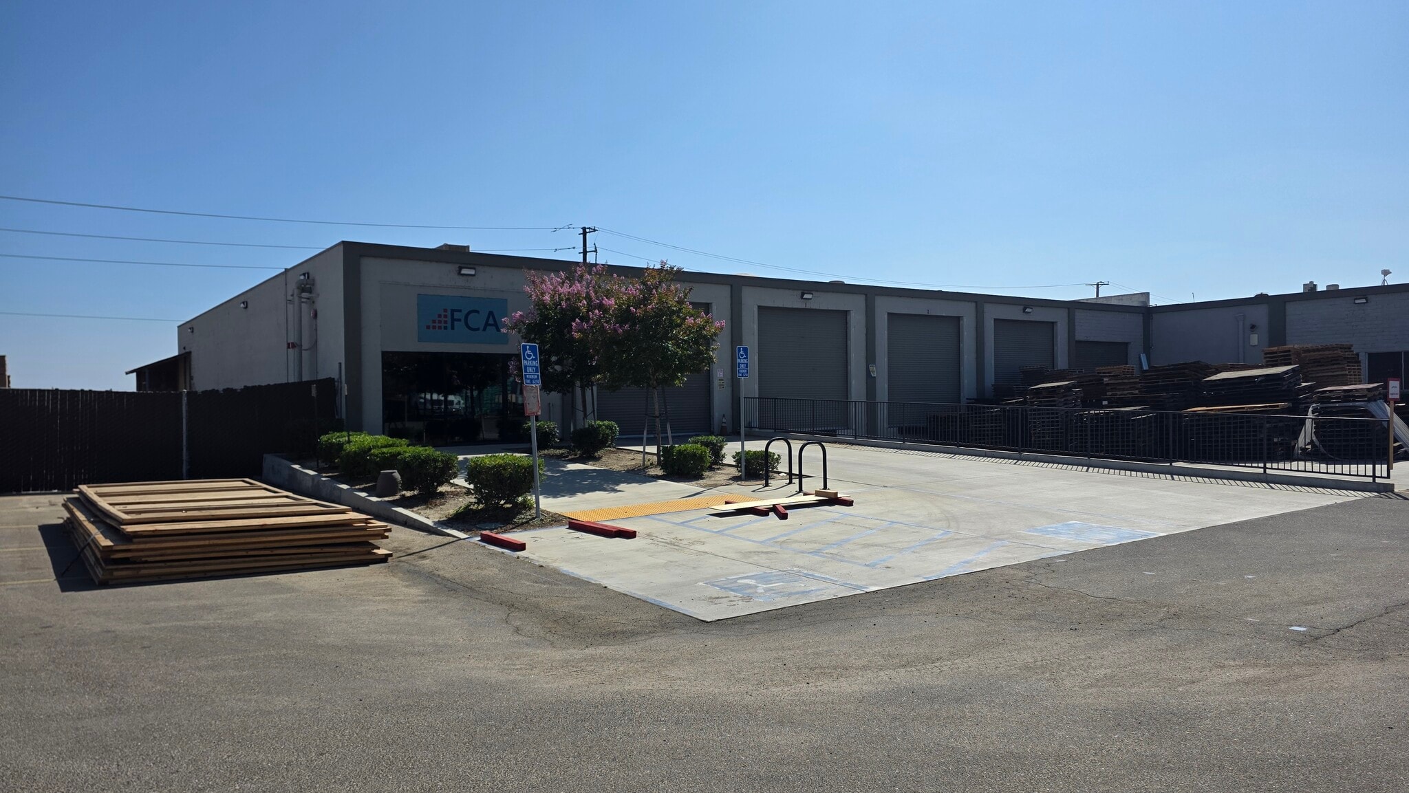 3810 Transport St, Ventura, CA for lease Building Photo- Image 1 of 5