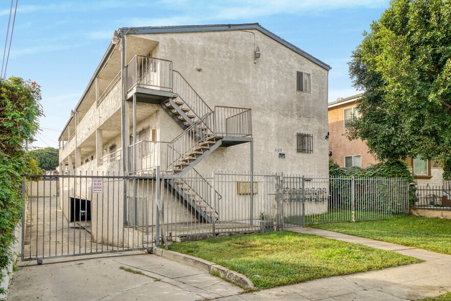 3120 W 71st St, Los Angeles, CA à vendre - Photo du bâtiment - Image 3 de 12