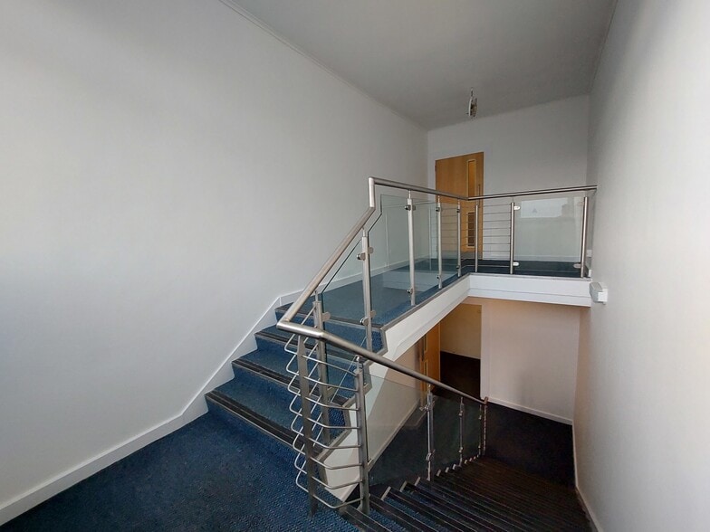 Greenwell Rd, Aberdeen for lease - Interior Photo - Image 3 of 9