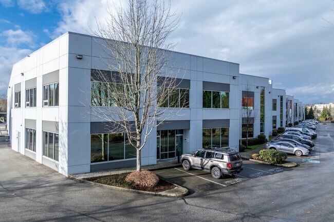 Plus de détails pour 8055-8067 North Fraser Way, Burnaby, BC - Industriel à louer